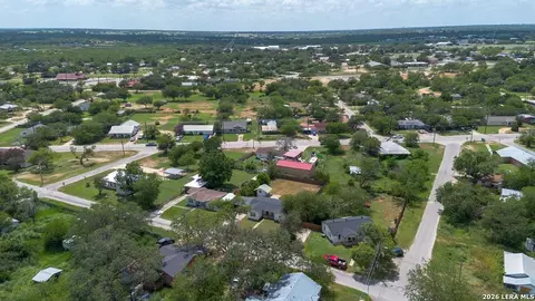 View/Area - 303 Lee Dr, Devine, TX 78016 photo 12 of 17