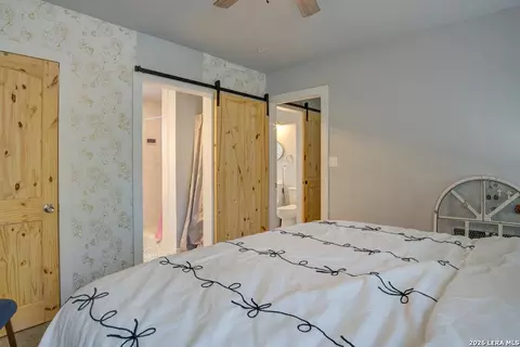 Bedroom - 303 Lee Dr, Devine, TX 78016 photo 4 of 4