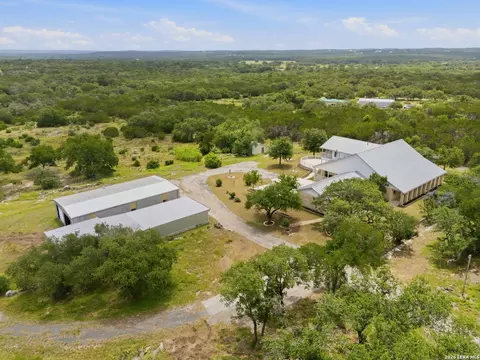 5621 Ranch Road 32, Blanco, TX 78606