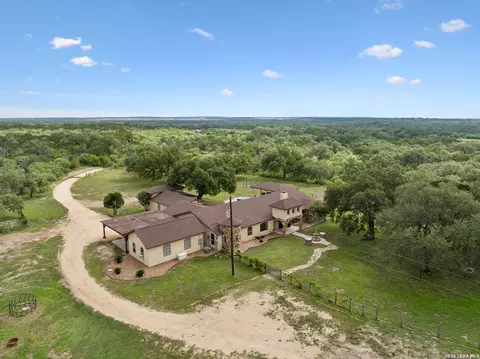741 County Road 351, Hondo, TX 78861