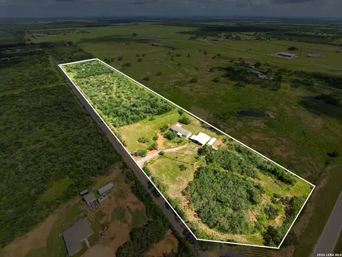 4780 County Road 307, Jourdanton, TX 78026