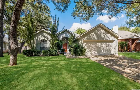 5 Carah Ct, San Antonio, TX 78216
