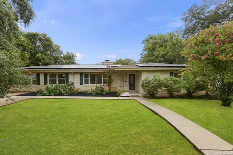 117 Bryker Dr, Terrell Hills, TX 78209