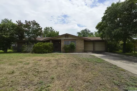 222 Zephyr Dr, Windcrest, TX 78239