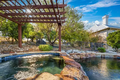 Exterior - 326 River Valley Rd, Ingram, TX 78025 photo 7 of 16
