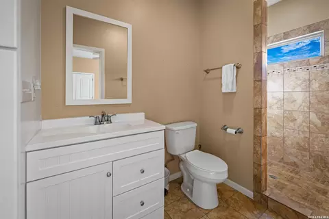Bath - 326 River Valley Rd, Ingram, TX 78025 photo 5 of 5