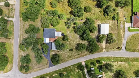 302 Whispering Oaks, Adkins, TX 78101