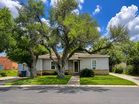 312 N Monroe, Beeville, TX 78102
