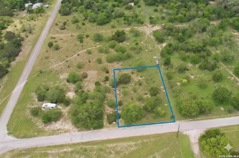 22 Cypress, Bandera, TX 78003