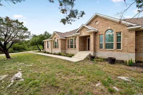 1544 County Road 2801 E, Mico, TX 78056