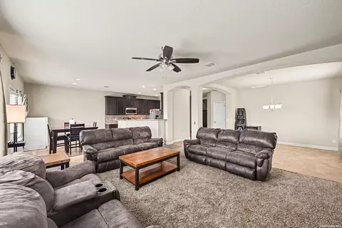 1107 Caspian Pt, San Antonio, TX 78245