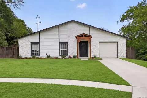 12209 Lucky Oaks St, Live Oak, TX 78233