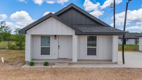 Exterior - 221 Dub Dr, Eagle Pass, TX 78852 photo 5 of 6