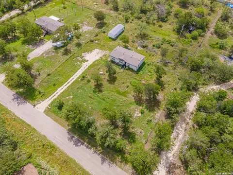 3433 Gander Slough, Kingsbury, TX 78638