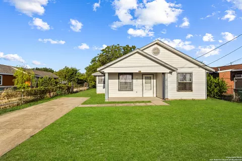 1611 S Callaghan Rd, San Antonio, TX 78227