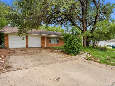2735 Waleetka St, San Antonio, TX 78210