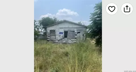938 Indiana St, Robstown, TX 78380