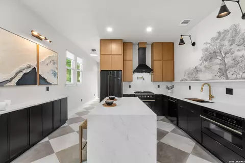 231 Wilkens Ave, San Antonio, TX 78210