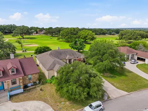 View/Area - 612 Jack Nickolaus Dr, Devine, TX 78016 photo 3 of 7