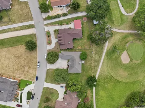 View/Area - 612 Jack Nickolaus Dr, Devine, TX 78016 photo 6 of 7