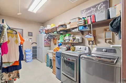 Other - 612 Jack Nickolaus Dr, Devine, TX 78016 photo 3 of 5