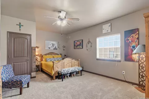Bedroom - 612 Jack Nickolaus Dr, Devine, TX 78016 photo 1 of 3