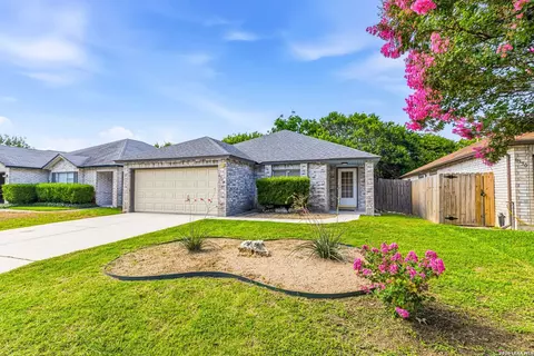 6326 Regency Ln, San Antonio, TX 78249