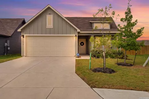 1634 Ruben Dr, New Braunfels, TX 78130