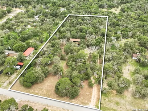 336 Lost Trl, La Vernia, TX 78121