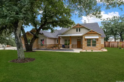 113 Hondo Vis, La Vernia, TX 78121