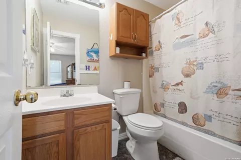 Bath - 514 N 6th St, Fulton, TX 78358 photo 2 of 2