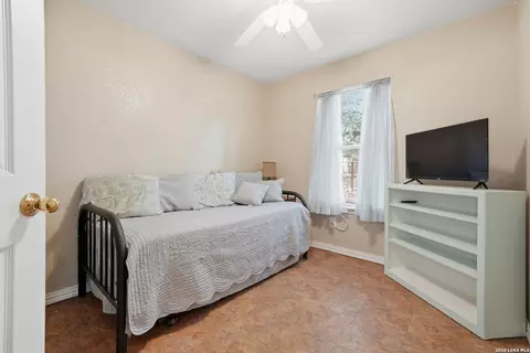 Bedroom - 514 N 6th St, Fulton, TX 78358 photo 4 of 4