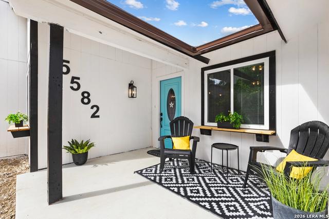 5582 Kissing Oak St, San Antonio, TX 78247