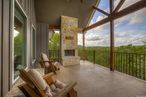 562 Toye Blvd, Canyon Lake, TX 78133