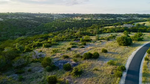 189 Camp Fire Trl W, Hunt, TX 78024