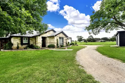 Exterior - 768 County Road 664, Devine, TX 78016 photo 14 of 16