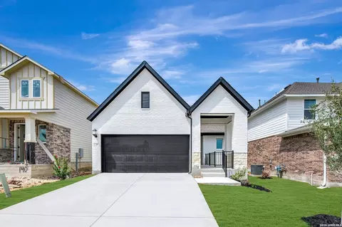 136 Arlo Pt, New Braunfels, TX 78130