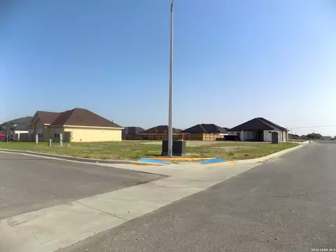 3298 Ethel Dr, Eagle Pass, TX 78852