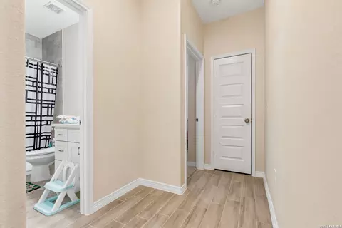 Entry Way - 24682 Wicklow St, Hempstead, TX 77445 photo 6 of 6