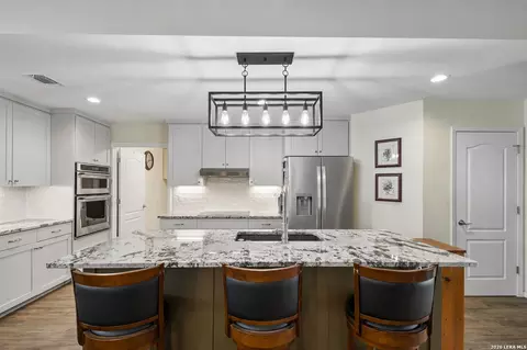 200 Oak Valley Dr, Wimberley, TX 78676