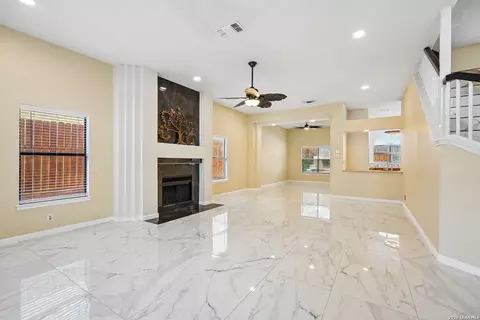 16922 Vista Briar Dr, San Antonio, TX 78247