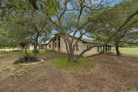4125 County Road 251, Hondo, TX 78861
