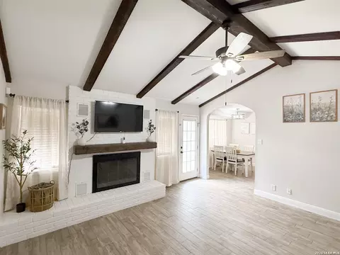 Other - 401 Bluebonnet Ave, Devine, TX 78016 photo 2 of 4