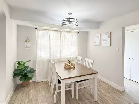 Dining - 401 Bluebonnet Ave, Devine, TX 78016 photo 1 of 2