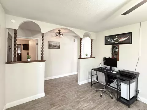 Other - 401 Bluebonnet Ave, Devine, TX 78016 photo 1 of 4