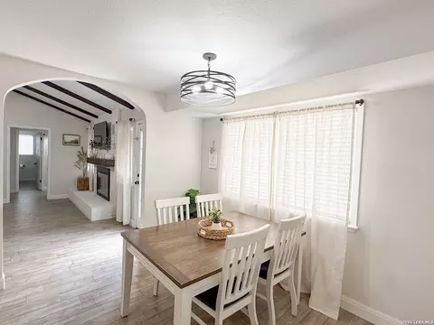 Dining - 401 Bluebonnet Ave, Devine, TX 78016 photo 2 of 2