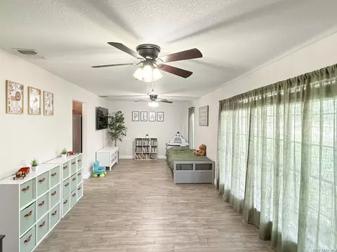 Other - 401 Bluebonnet Ave, Devine, TX 78016 photo 4 of 4