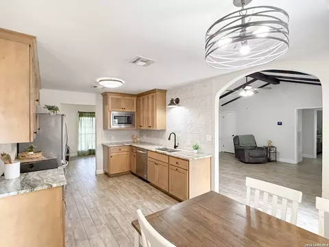 Kitchen - 401 Bluebonnet Ave, Devine, TX 78016 photo 1 of 6