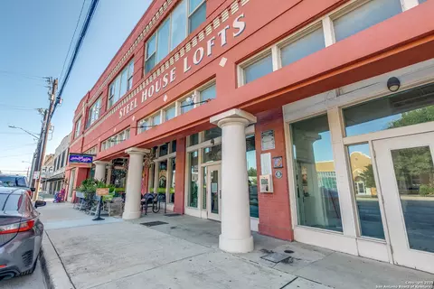1401 S Flores St #206, San Antonio, TX 78204