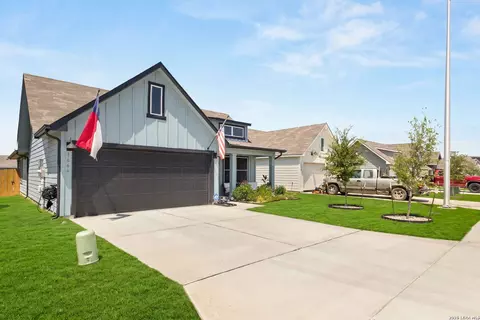 1666 Ruben Dr, New Braunfels, TX 78130